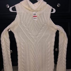 Cream/Off White Sweater